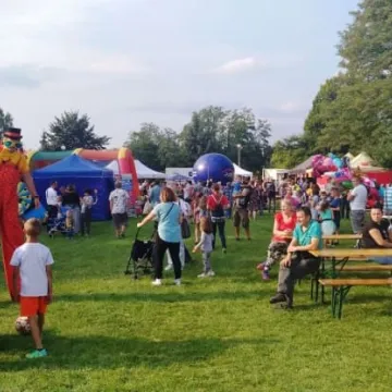 Letnie granie z Happysad