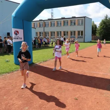 Szkolny bieg uśmiechu Aktywna Szkoła Run&Walk