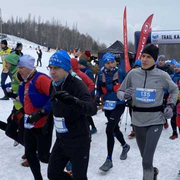 [WIDEO] Ponad 500 zawodników na starcie Trail Kamieńsk