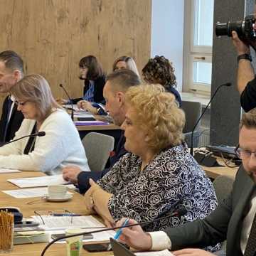 Rozpoczęła się sesja Rady Miejskiej w Radomsku