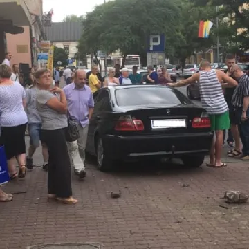 Wjechał wprost pod auto