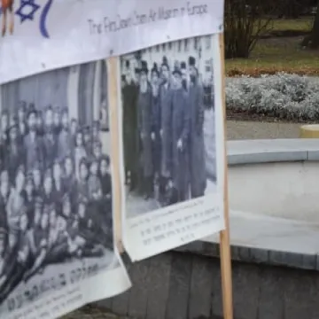 Zapalili chanukowe świece na placu 3 Maja w Radomsku