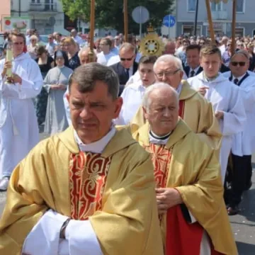 Procesje przemierzyły ulice