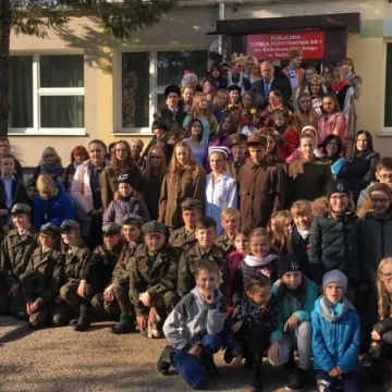 Happening Teatru Źródło „Z Niepodległą w sercu”