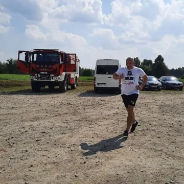 Tropem Wilczym. Bieg Pamięci Żołnierzy Wyklętych 2021 w Radomsku