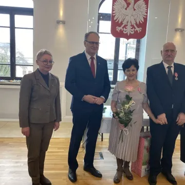 Razem przez pół wieku. Medale trafiły do dziesięciu par