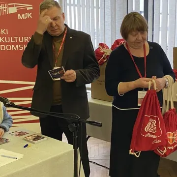 Wolontariusze WOŚP w Radomsku odebrali identyfikatory