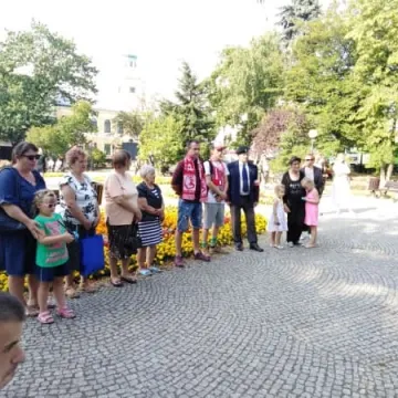 Ku czci powstańcom. Młodzież Wszechpolska i Ruch Narodowy ułożyli kotwicę