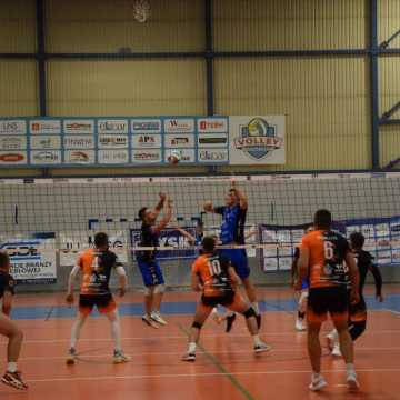 METPRIM Volley Radomsko odprawił debiutanta ze Skierniewic