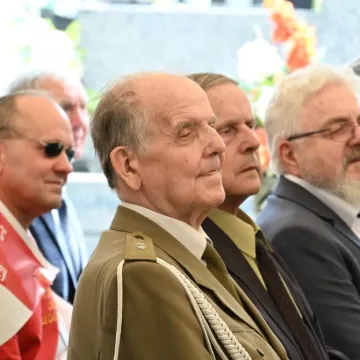 W Bąkowej Górze upamiętniono zamordowanych żołnierzy KWP