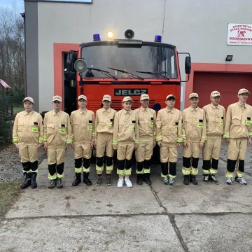 Specjalistyczne ubrania dla OSP Bogwidzowy