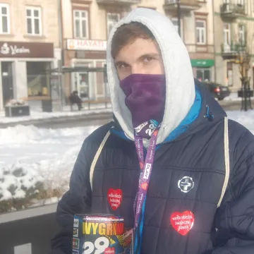 WOŚP 2021 w Radomsku. Wolotariusze kwestują na ulicach