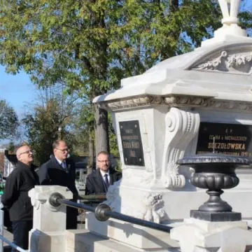 Zakończyła się renowacja grobu rodziny Soczołowskich na Starym Cmentarzu