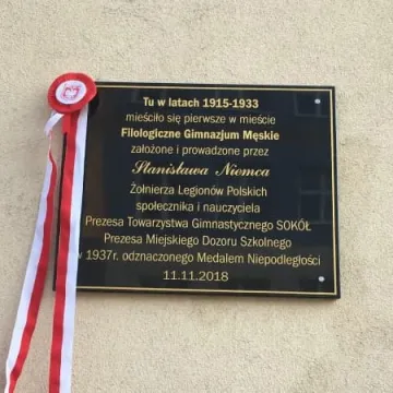 Odsłonięcie tablicy Stanisława Niemca