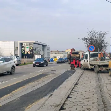 W Radomsku trwa pozimowe łatanie dziur