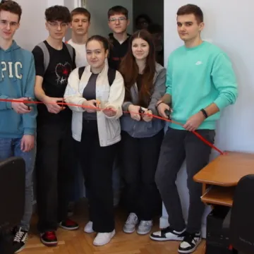 Pracownia informatyczna II LO w Radomsku przeszła generalny remont