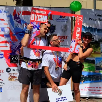 W Przedborzu przebiegli „dychę”