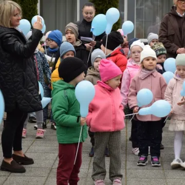 Radomsko włączyło się w obchody Dnia Autyzmu