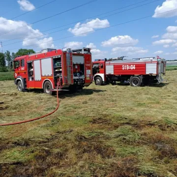 Pożar suchego siana w Danielowie w gm. Kamieńsk