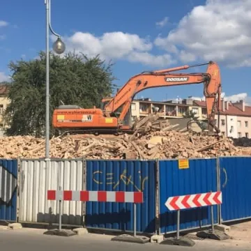 Kamienica przy Reymonta przechodzi do historii 