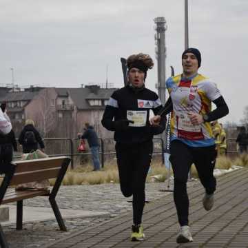 [WIDEO] Glinianki parkRUN w Radomsku. Bieg dla zdrowia i WOŚP 2025