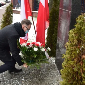 Władze Radomska i powiatu upamiętniły Ofiary Holocaustu