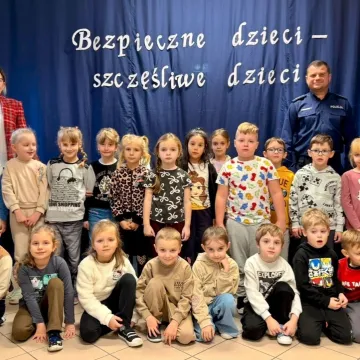 Policjanci przypomnieli dzieciom zasady bezpieczeństwa w Wielgomłynach