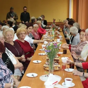 Emerytowani nauczyciele świętowali Dzień Edukacji Narodowej