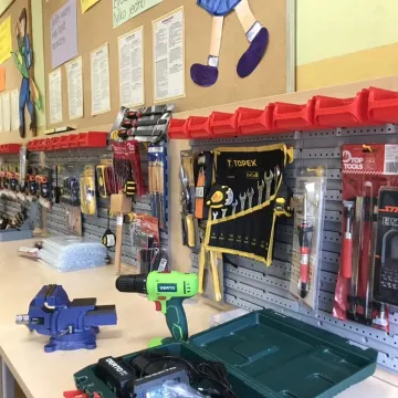 Szkoła w Kamieńsku realizuje projekt Laboratoria Przyszłości