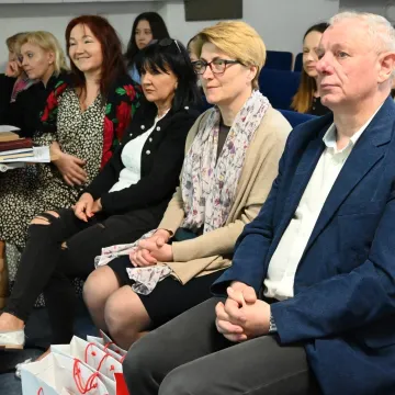 W „drzewniaku” w Radomsku recytowali w obcych językach