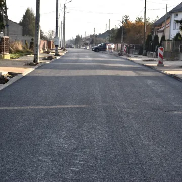 Piotrków Tryb.: Zalesicka już z asfaltem