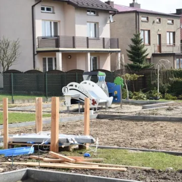 Gm. Kamieńsk: place zabaw zmienią oblicze