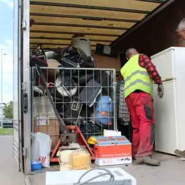 Mieszkańcy pozbywają się elektroodpadów