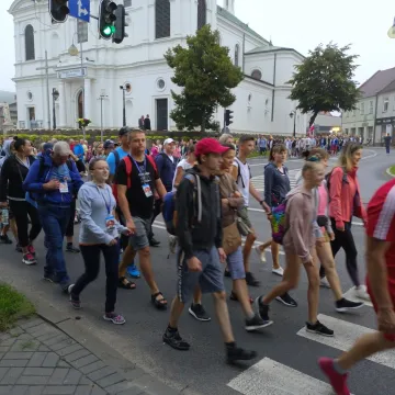 Pielgrzymi z Radomska wyruszyli na Jasną Górę