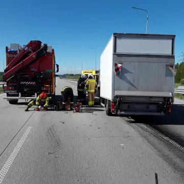 [AKTUALIZACJA] Wypadek na A1 w Radomsku. Droga jest zablokowana