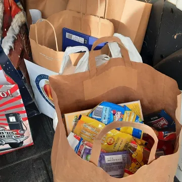 Dary dla Kresowian ruszyły z Radomska w dalszą drogę