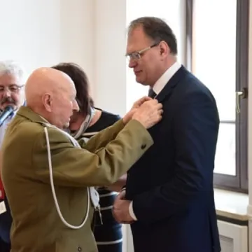 Medale i odznaczenia w 74. rocznicę powstania KWP