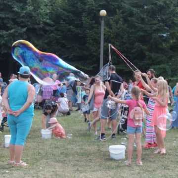 Dzień Baniek Mydlanych „Bubble Day” w Parku Solidarności