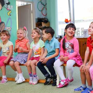 Radomsko: więcej miejsc w przedszkolach dla dzieci z Ukrainy