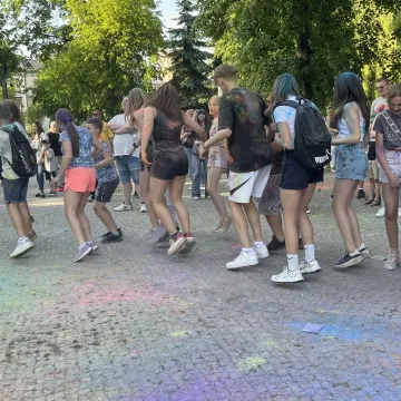 Magia kolorów, czyli Holi Day 2024 w Radomsku