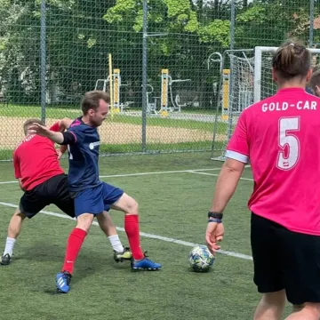 Liga „Szóstek” w Radomsku: Żubry wciąż na czele rozgrywek