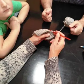 Nauka szydełkowania z seniorami
