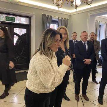 W Radomsku znów zasiedli do wspólnej Wigilii. 150 osób przy jednym stole