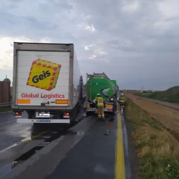 Dwie ciężarówki zderzyły się na DK1