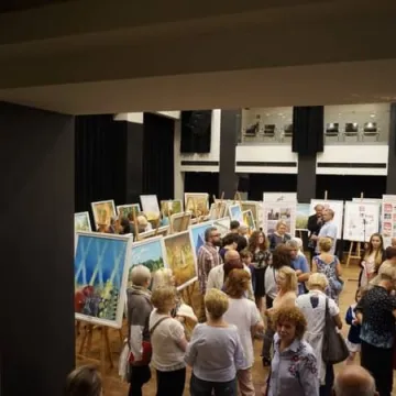 Powiat malowany na wystawie w Łodzi