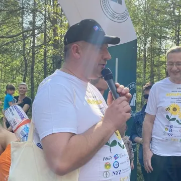 W Gomunicach poszli i pobiegli dla pszczół