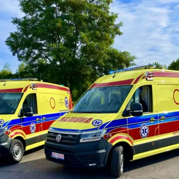 Szpital Powiatowy w Radomsku ma dwa nowe ambulanse