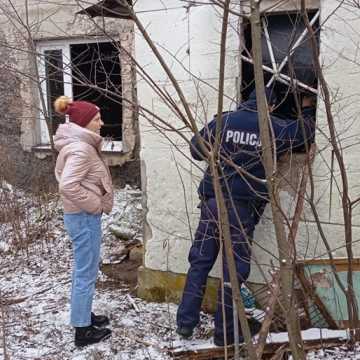 W trosce o osoby bezdomne – wspólna akcja policji i MOPS w Radomsku