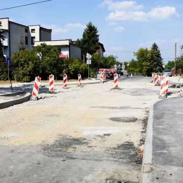 Skrzyżowanie ul. Łokietka z Chrobrego w Radomsku zamknięte