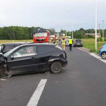 Wypadek w Gałkowicach Nowych. Trzy osoby trafiły do szpitala